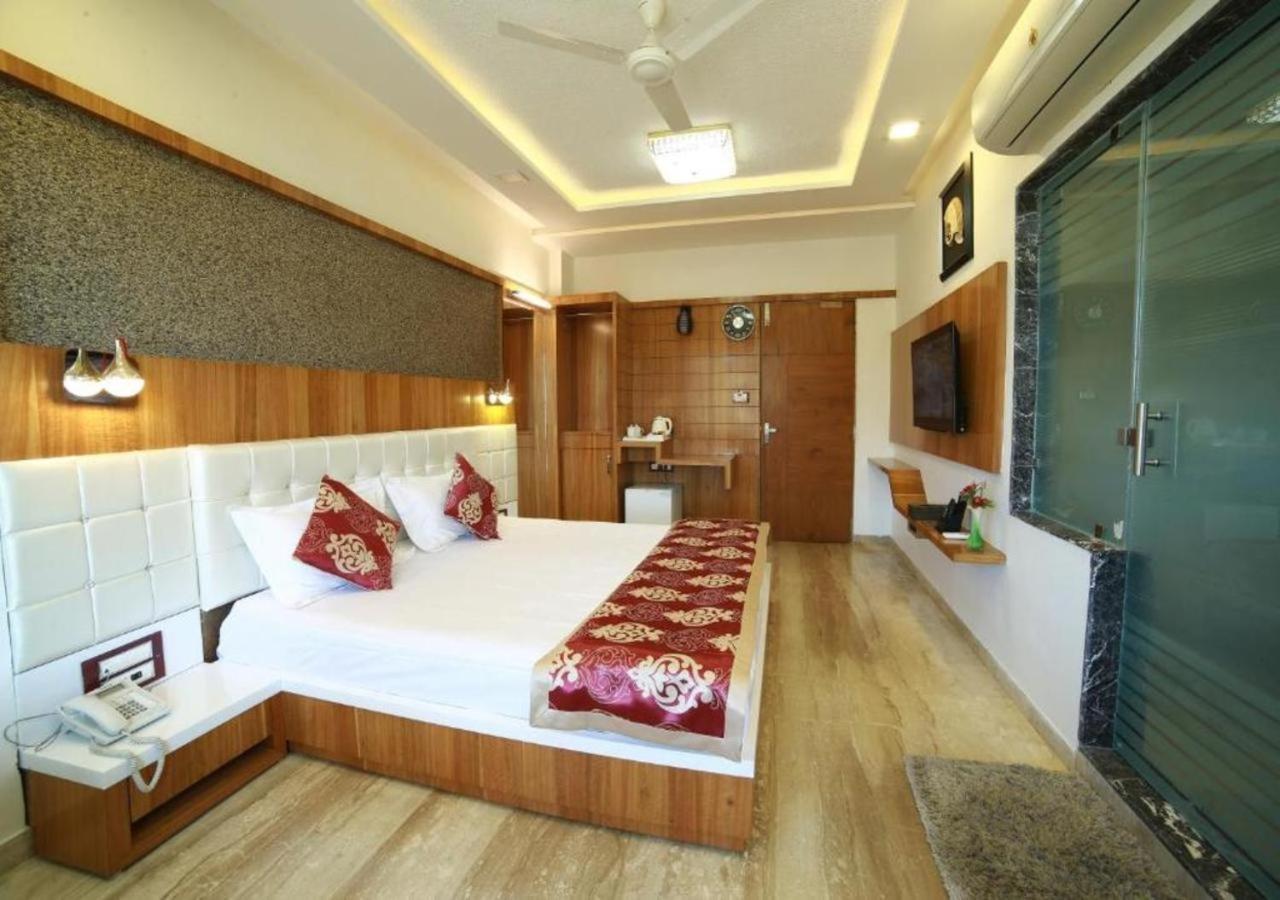 Hotel Sheratone Mount Abu Cameră foto